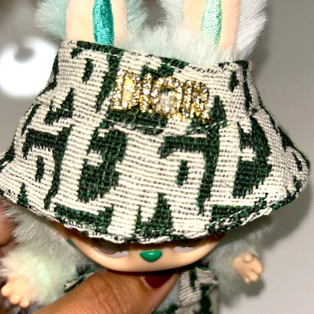 Labubu “fashion” clothing set - Picture 3 of 4